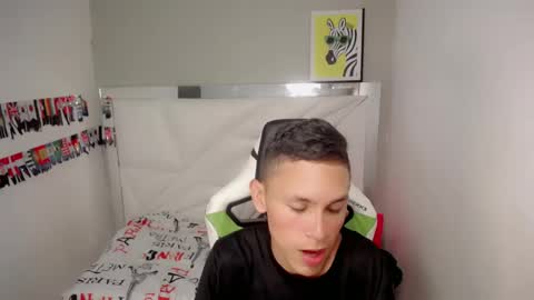 ESTEBAN online show from May 7, 8:36 pm