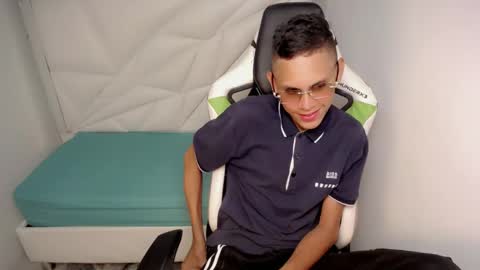 ESTEBAN online show from May 23, 5:01 am