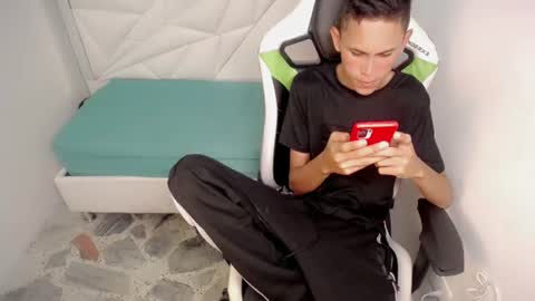 ESTEBAN online show from June 9, 4:57 am