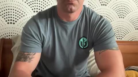 Some guy00 online show from November 17, 6:03 pm