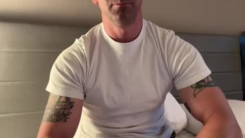 Some guy00 online show from April 14, 12:16 am