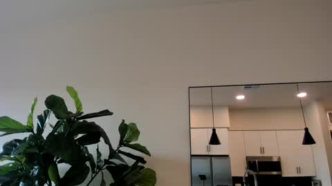 someonespeicial online show from September 28, 7:19 pm