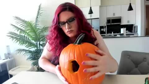 someonespeicial online show from October 27, 6:45 pm