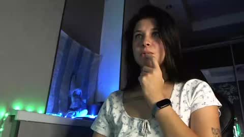 Snapshot of something_sweet00 chatting on October 19, 6:52 pm Anna online show from October 19, 6:52 pm