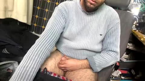 Snapshot of son_e_blacc chatting on February 1, 12:37 pm Soni online show from February 1, 12:37 pm