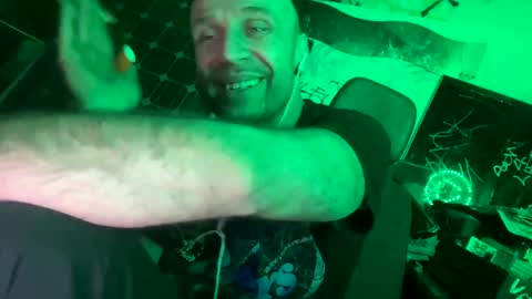 Snapshot of son_e_blacc chatting on February 7, 7:50 am Soni online show from February 7, 7:50 am