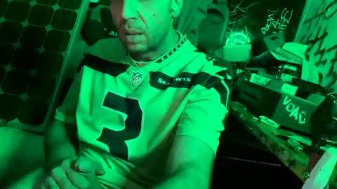 Snapshot of son_e_blacc chatting on February 10, 12:08 pm Soni online show from February 10, 12:08 pm