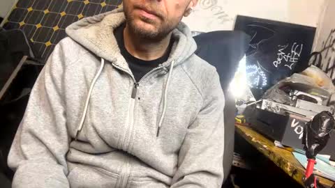 Snapshot of son_e_blacc chatting on February 21, 5:02 am Soni online show from February 21, 5:02 am