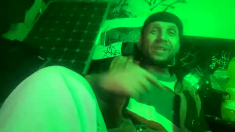 Snapshot of son_e_blacc chatting on February 22, 3:47 pm Soni online show from February 22, 3:47 pm