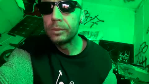 Snapshot of son_e_blacc chatting on March 1, 5:38 pm Soni online show from March 1, 5:38 pm