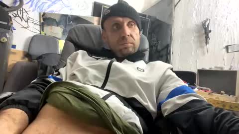 Snapshot of son_e_blacc chatting on October 31, 3:07 am Soni online show from October 31, 3:07 am