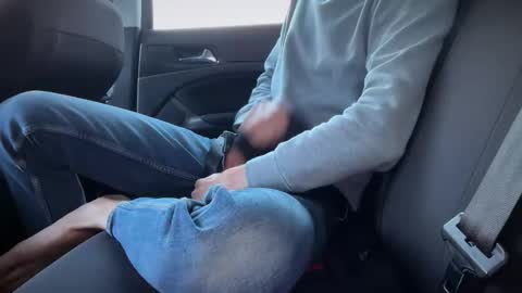 Sondages online show from November 21, 8:24 am