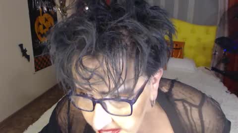 sondrariddle online show from October 11, 10:41 pm