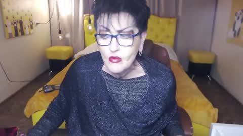 sondrariddle online show from May 3, 6:58 pm