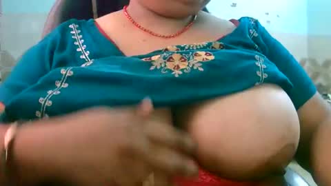 soni88888 online show from May 12, 3:36 am