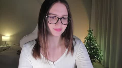 sonia_moon_ online show from December 21, 2:41 am