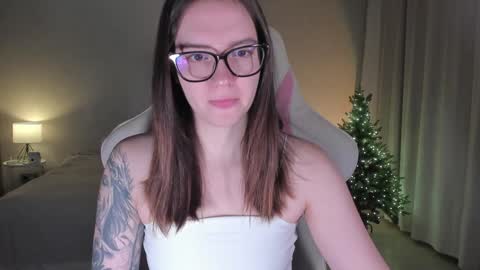 sonia_moon_ online show from December 23, 1:08 am