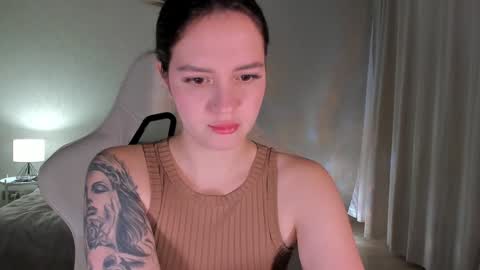 sonia_moon_ online show from January 14, 1:26 am