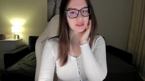 sonia_moon_ online show from March 2, 1:26 am