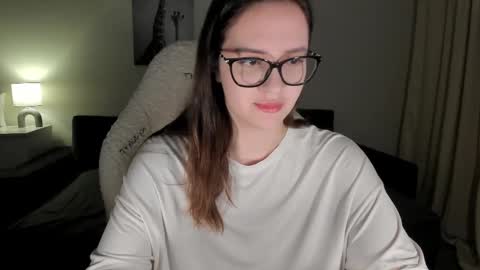 sonia_moon_ online show from March 5, 1:21 am