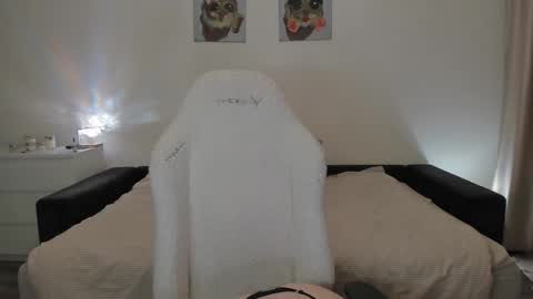 sonia_moon_ online show from October 2, 2:29 am