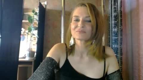 Snapshot of soniadance chatting on March 26, 2:44 pm Sonia online show from March 26, 2:44 pm