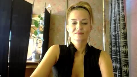 Snapshot of soniadance chatting on March 27, 2:39 pm Sonia online show from March 27, 2:39 pm