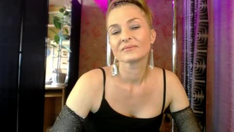 Snapshot of soniadance chatting on March 31, 1:55 pm Sonia online show from March 31, 1:55 pm