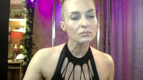 Sonia online show from May 7, 2:11 pm