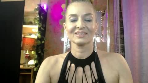 Sonia online show from May 13, 2:25 pm