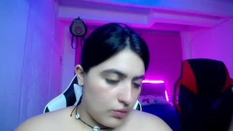 sonic_jess07 online show from April 26, 1:58 am