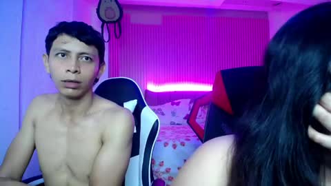 sonic_jess07 online show from April 28, 8:19 am