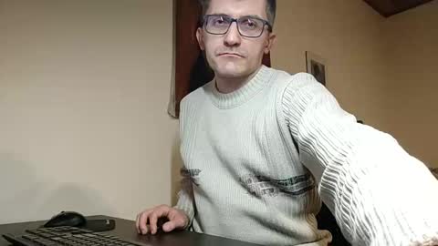 sonicegay online show from January 31, 9:05 pm
