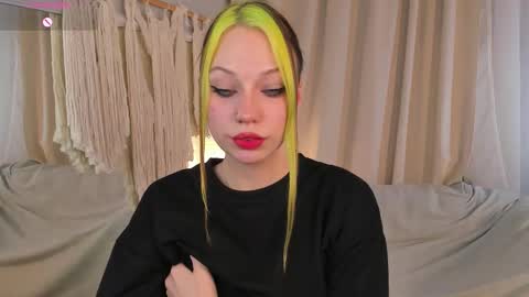 Your ghost wife online show from November 10, 1:21 pm