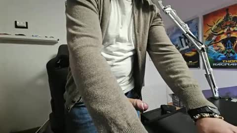 Snapshot of sonofw chatting on January 9, 7:29 pm sonofw online show from January 9, 7:29 pm