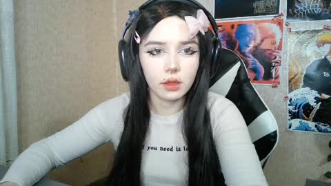 Snapshot of sonwosick chatting on April 5, 3:53 pm Mila online show from April 5, 3:53 pm