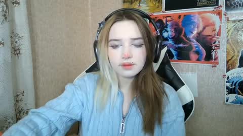 Snapshot of sonwosick chatting on April 10, 5:17 pm Mila online show from April 10, 5:17 pm