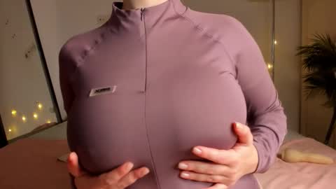 SONIA online show from November 17, 2:01 pm