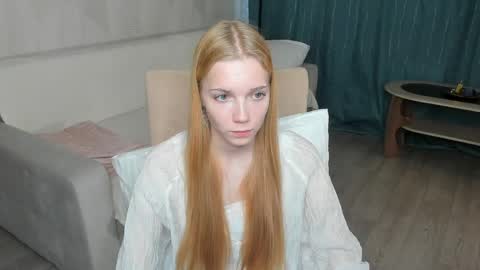 Snapshot of sonyalaviola chatting on March 31, 7:31 am Sofia online show from March 31, 7:31 am