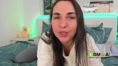 Snapshot of sonyaparadise937 chatting on January 29, 12:33 am SonyaParadise online show from January 29, 12:33 am