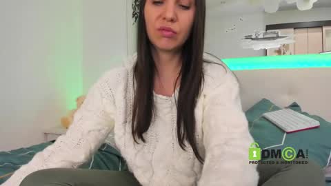 Snapshot of sonyaparadise937 chatting on January 31, 3:30 am SonyaParadise online show from January 31, 3:30 am