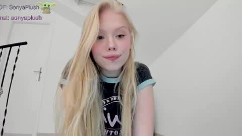 Sonya  Instagram   Twitter sonyaplushgirl  OnlyFans sonyaplush online show from February 23, 6:12 pm