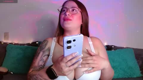 soofy online show from February 18, 3:46 am