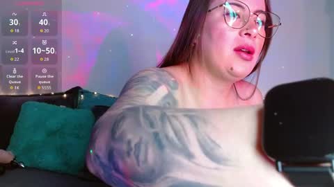 Snapshot of soofy__ chatting on May 12, 3:47 am soofy online show from May 12, 3:47 am
