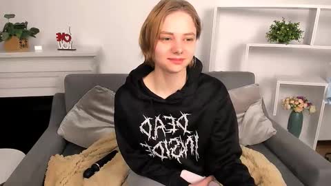 Litta online show from March 22, 1:53 am