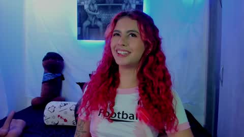 sophie online show from December 14, 8:45 am