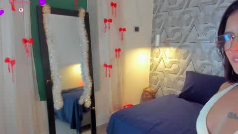 sophie online show from March 31, 7:09 am