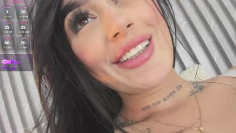 Snapshot of sophi_carter chatting on December 4, 2:37 pm Sophi online show from December 4, 2:37 pm