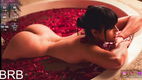 Snapshot of sophi_carter chatting on December 18, 11:02 am Sophi online show from December 18, 11:02 am