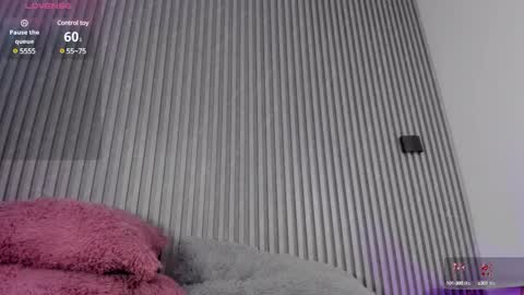 Snapshot of sophi_carter chatting on February 24, 11:10 am Sophi online show from February 24, 11:10 am